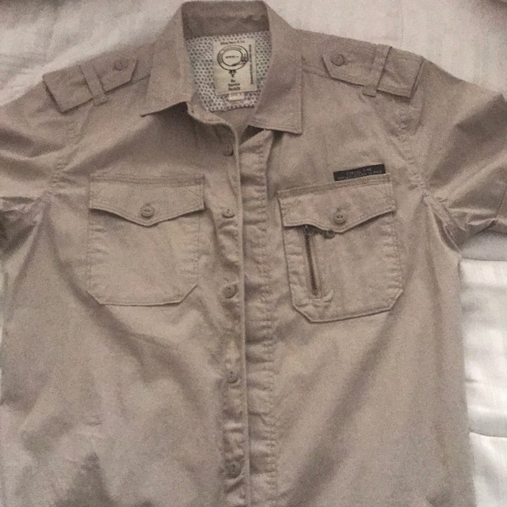 Button down short sleeve shirt